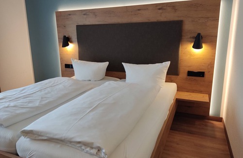 Waggershausen Hotel | Hotel Restaurant Waldhorn