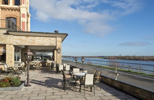 Wesel Hotel | Hotel-Restaurant Wacht am Rhein