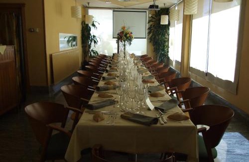Alagon Hotel | Hotel Restaurante Los Angeles