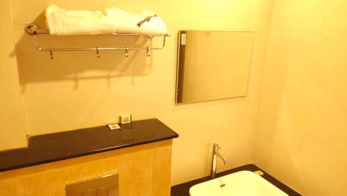 Tiruchirappalli Hotel | Hotel Rhythm Grand Suite