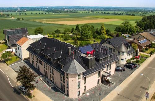 Dueren Hotel | Hotel Rotes Einhorn *