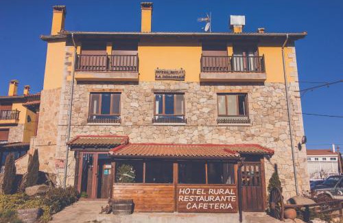 Navarredonda de Gredos Hotel | Hotel Rural La Dehesilla