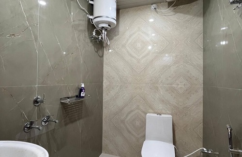 Misrikh Hotel | Hotel S.K Atithi Bhawan