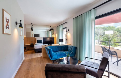 Vauvenargues Hotel | Hotel Sainte Victoire