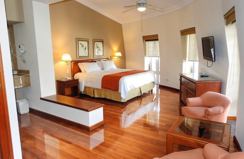 Zona 10 Hotel | Hotel San Carlos