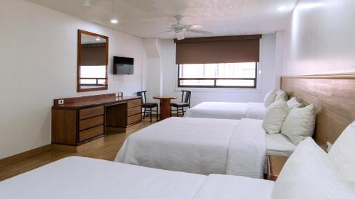 Cuauhtemoc Hotel | Hotel San Lucas