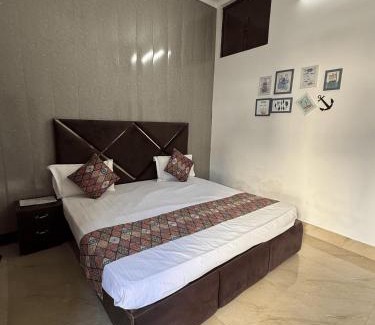 Ayodhya House | Hotel Sankul Villa, 100 Meter Away Saryu River & Ram Ki Paidi, Lux Stay