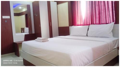 Dalhousie Hotel | Hotel Santosh Classic Residency হোটেল সন্তোষ ক্লাসিক রেসিডেন্সি Puri - Lift, Parking, Swimming Pool & Spacious AC Rooms