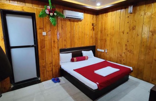 Halol House | Hotel sara palace
