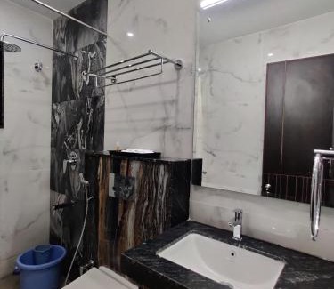 Madurai Hotel | Hotel Saratharajans