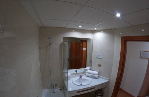 Genil Hotel | Hotel Saylu