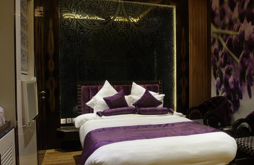 Kanpur Hotel | Hotel Shanti Kutir