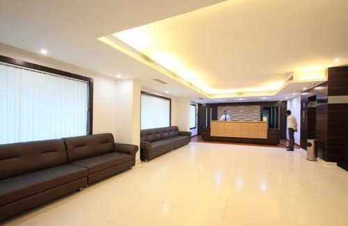 Jhansi Hotel | Hotel Sheela Shree Plaza