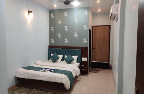 Maheshwar Hotel | Hotel Shivalay Palace