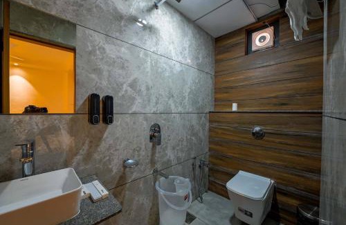 Dwarka Hotel | Hotel Shree Radhe