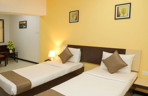 Navarangpura Gam Hotel | Hotel Simba & Restaurant