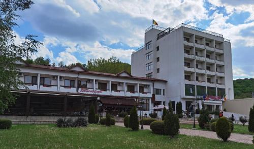 Sarata-Monteoru Hotel | Hotel Spa Cazino Monteoru