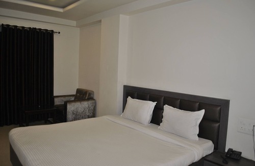 Satna Hotel | Hotel Spark Inn