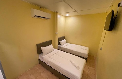 Kampung Telaga Nibong Hotel | Hotel Sri Maju Jaya