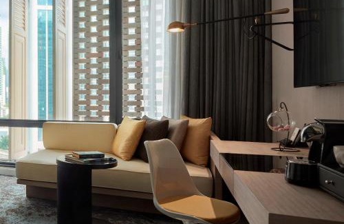 Kuala Lumpur City Centre Hotel | Hotel Stripes Kuala Lumpur, Autograph Collection