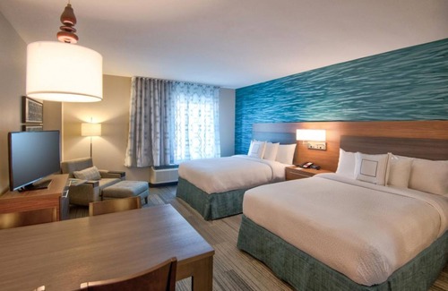 Flagami Hotel | Hotel-Style Stays for Families & Groups | Close to Miami Airport 2 Units | Kitch