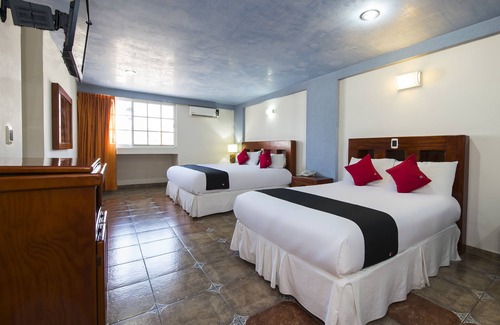 Irapuato Hotel | Hotel Suites de Reyes