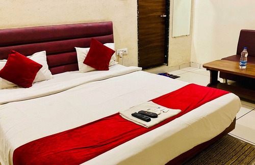 Indore Hotel | Hotel Sukh Vilas