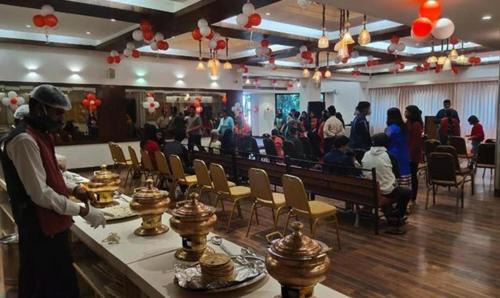 Ahmedabad Resort | hotel Sun N Step Club