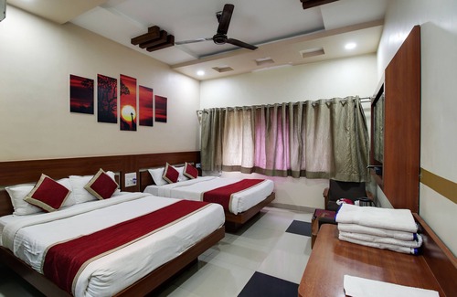 Mount Abu Hotel | Hotel Sunset Inn Mount Abu with Swimming Pool