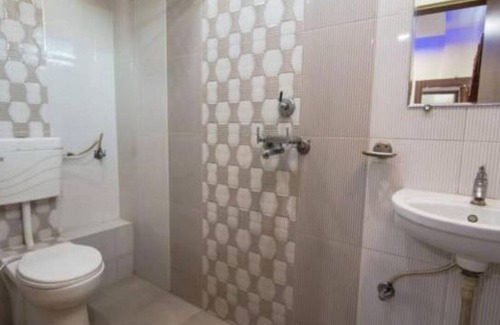 Satna Hotel | Hotel Swarat
