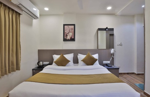 Palanpur Hotel | Hotel TGR Rooms