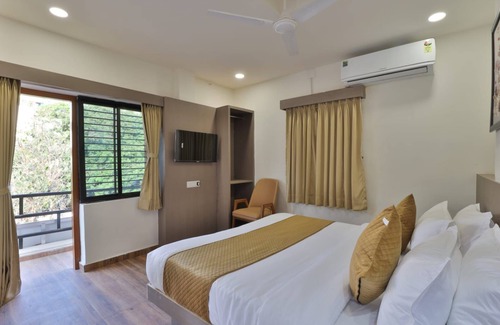 Palanpur Hotel | Hotel TGR Rooms