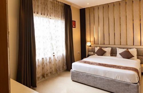 Amroha Hotel | HOTEL THE FORT