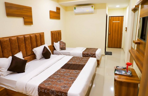 Ahmedabad Hotel | Hotel The Grand
