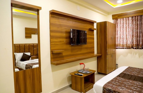 Ahmedabad Hotel | Hotel The Grand