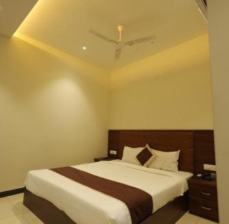 Taj Ganj Hotel | Hotel The Grand Tree