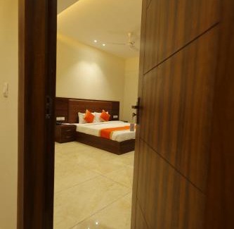 Taj Ganj Hotel | Hotel The Grand Tree