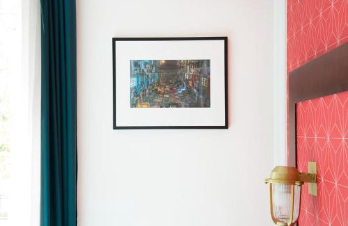 Clignancourt Hotel | Hotel The Playce by Happyculture