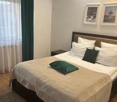 Curtea De Arges Hotel | Hotel THR Center