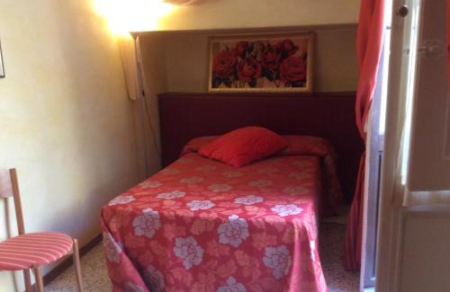 Santa Maria Novella Hotel | Hotel Tourist House