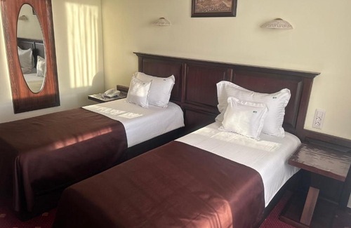 Greci Hotel | Hotel TROESMIS