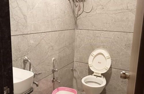 Vadodara Hotel | Hotel V R Villa