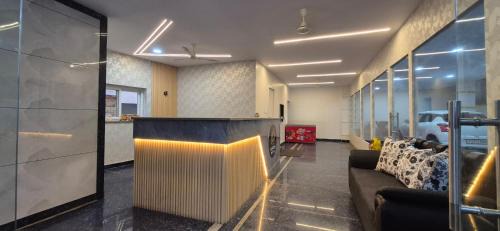 Chanda Nagar Hotel | Hotel Vaarahi Chanda Nagar, Near Hitech City