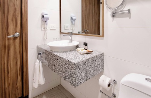 Zona Minerva Hotel | Hotel Velvet Plaza