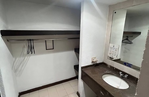 Morelia House | Hotel Villa Capri, 1 cama doble 2 Huéspedes