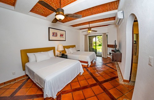 El Pueblito Hotel | Hotel Villa Mexicana Golf Resort