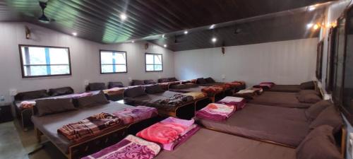 Guptkashi Hotel | Hotel Vivek Guptkashi