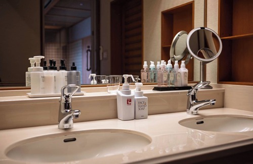 Takarazuka House | Hotel Wakamizu