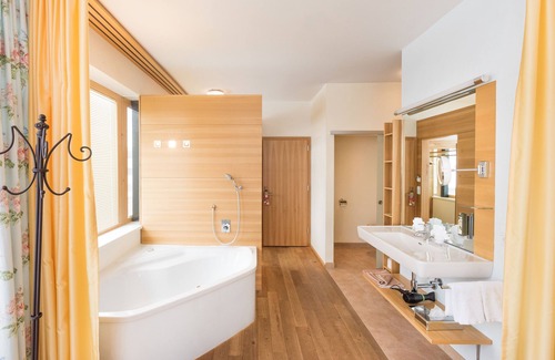 Warth Hotel | Hotel Walserberg