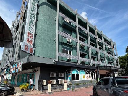 Taman Selamat Hotel | Hotel Waterfall
